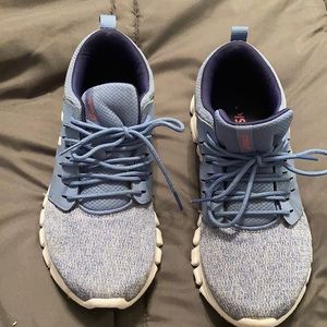 ASICS quantum athletic shoes. Worn twice.